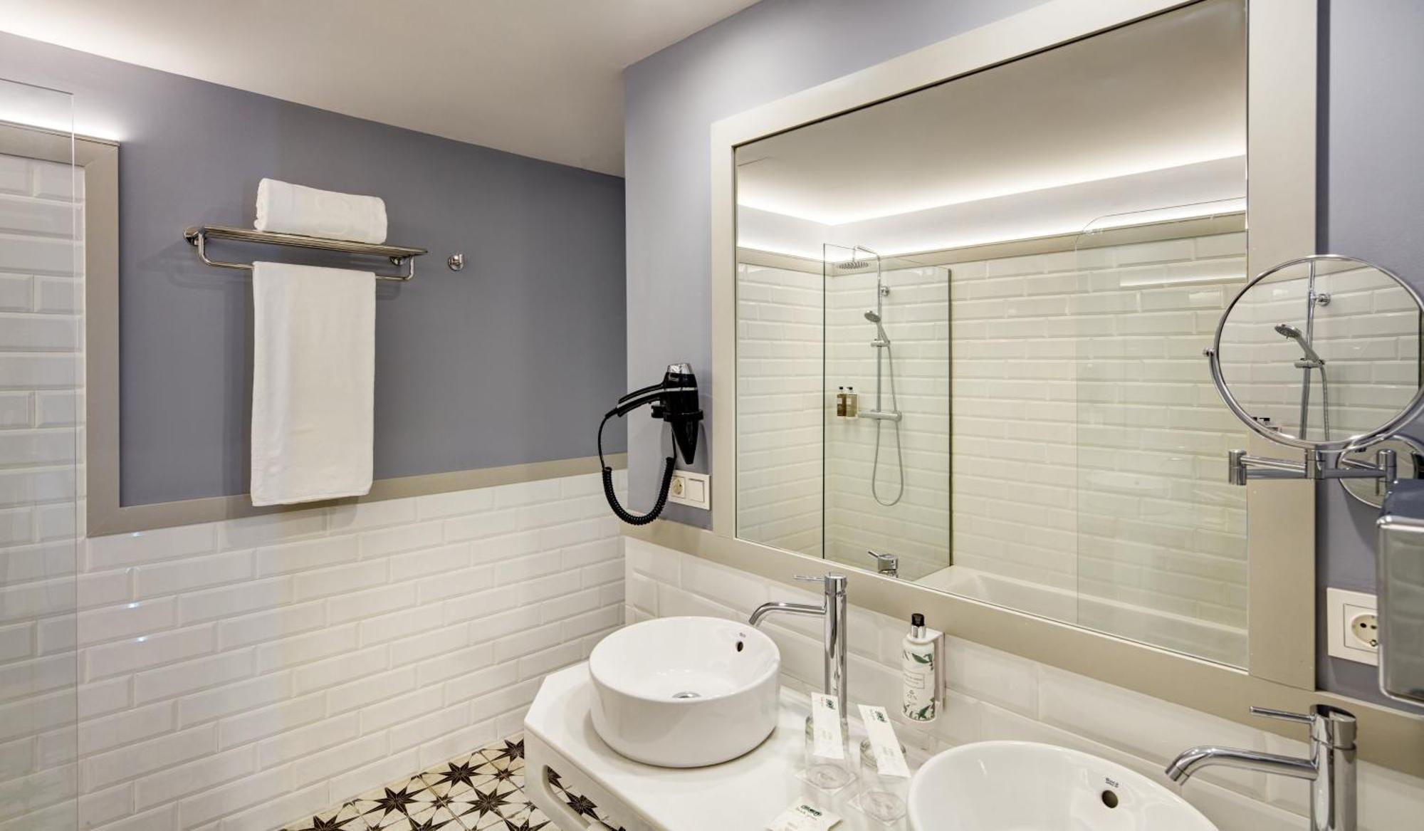 Sercotel Granada Suites Eksteriør bilde